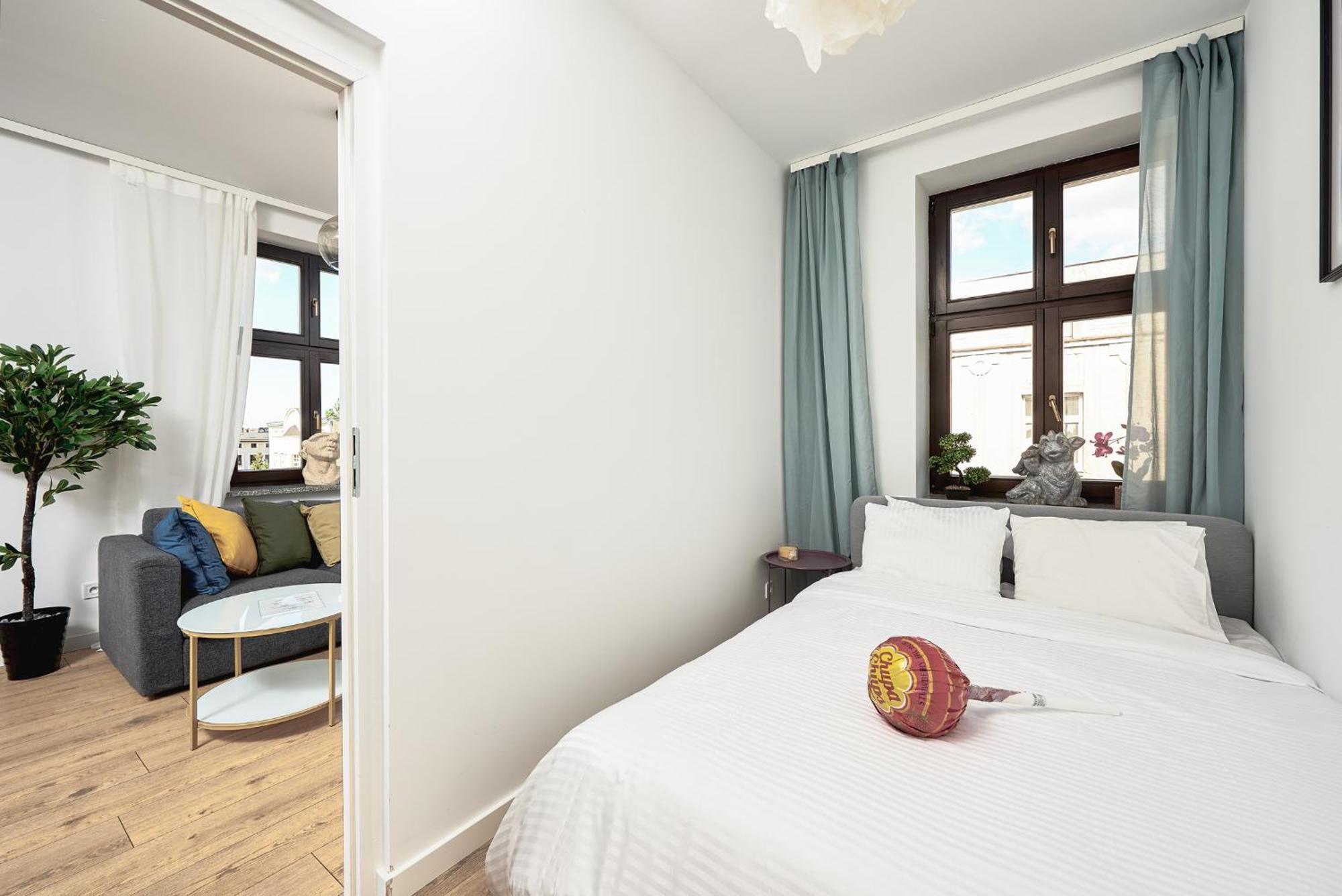 Lumina 2-room Near Fabryczna * Lodz (Lodz)